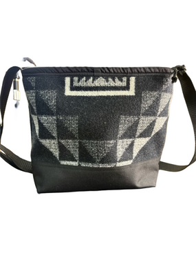 Pendleton Wool Crossbody Bag Black White Southwestern Geometric NWOT